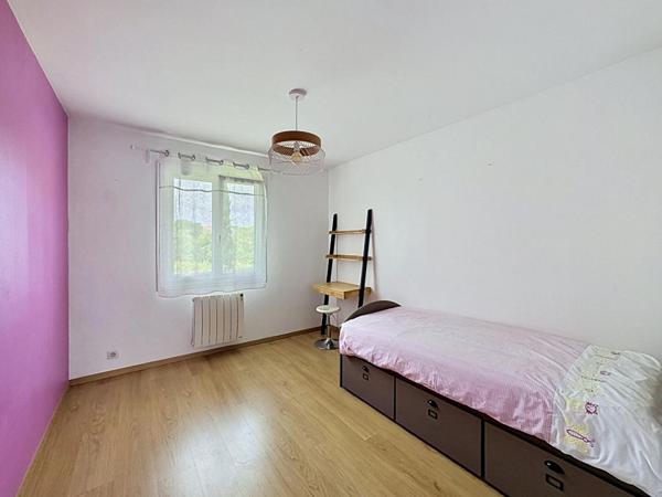 Igny Place de la Ferme  Maison moderne de  208 m²  6 chambres  Espace réception 70 m2  Jardin sans vis-à-vis  DPE C
