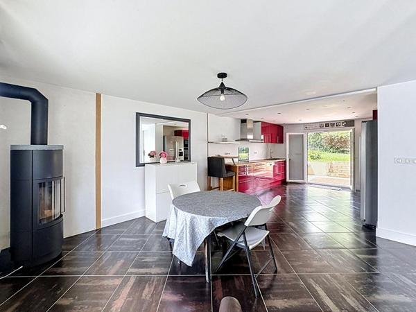 Igny Place de la Ferme  Maison moderne de  208 m²  6 chambres  Espace réception 70 m2  Jardin sans vis-à-vis  DPE C