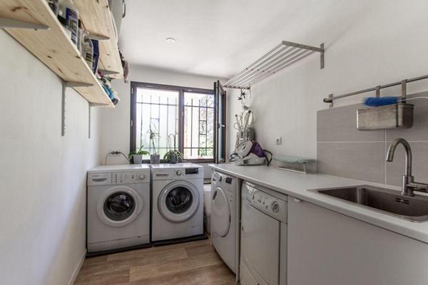 Maison Sainte Genevieve Des Bois 7 pièce(s) 138 m2 hab - 152 m² au sol
