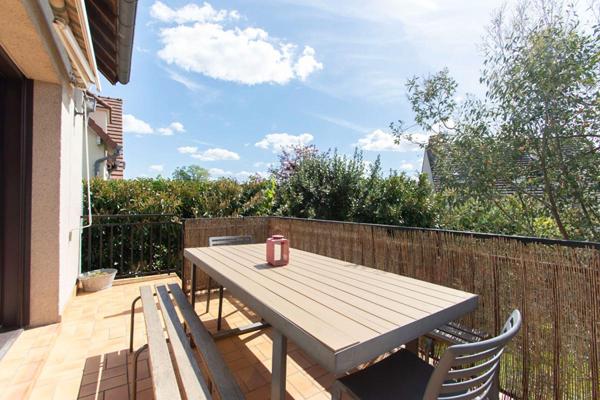 Maison Sainte Genevieve Des Bois 7 pièce(s) 138 m2 hab - 152 m² au sol