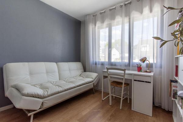 Maison Sainte Genevieve Des Bois 7 pièce(s) 138 m2 hab - 152 m² au sol
