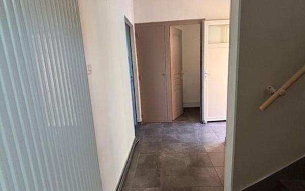 Maison à louer    5 pièces •  Arcachon