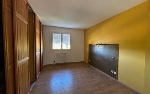 Maison à louer    5 pièces •  Arcachon