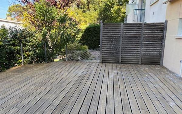 Maison à louer    5 pièces •  Arcachon