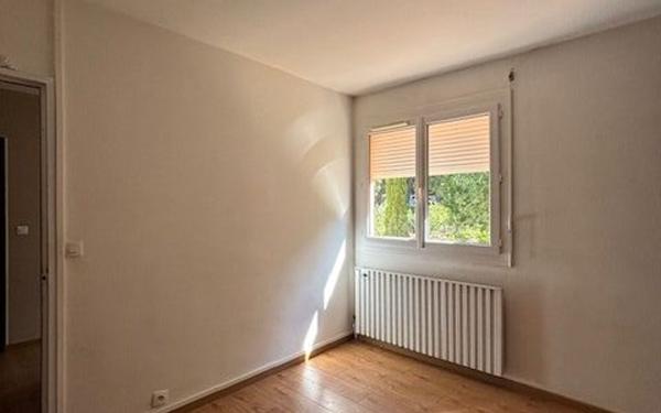 Maison à louer    5 pièces •  Arcachon