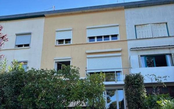 Maison à louer    5 pièces •  Arcachon