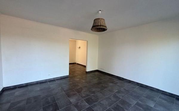 Maison à louer    5 pièces •  Arcachon