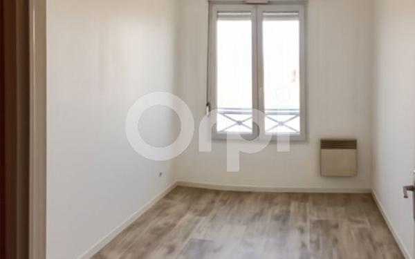 Appartement à louer    2 pièces •  Longperrier