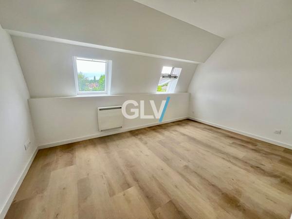 Immeuble pour Investisseur, NEUF, avec 466.77m2 + Jardin + Stationnements , Raismes