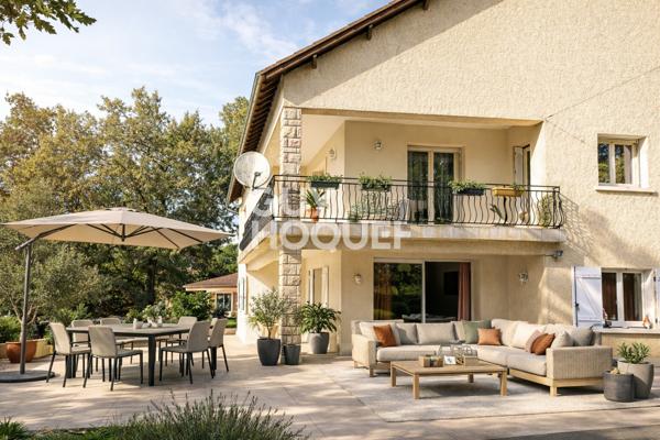 VILLEFRANCHE-DE-ROUERGUE – MAISON FAMILIALE 168 M² –  PIECE A VIVRE ET SUITE PARENTALE DE PLAIN PIED – TERRAIN  ARBORE 2 580 M²