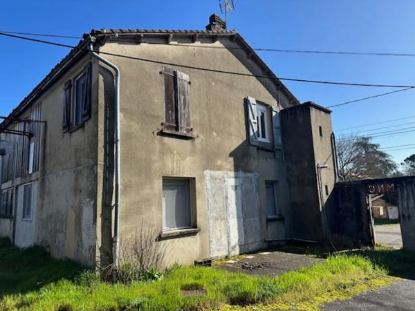 Maison 3 chambres à L'ISLE D'ESPAGNAC (16)