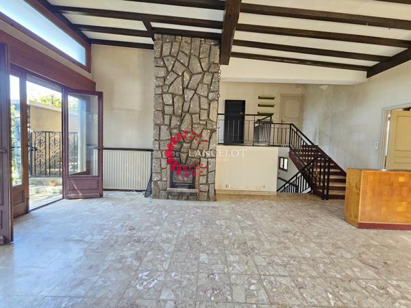 Maison d'architecte 167m² sur terrain arboré de 5100m²