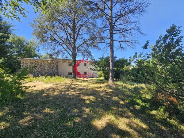 Maison d'architecte 167m² sur terrain arboré de 5100m²
