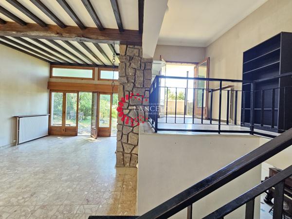 Maison d'architecte 167m² sur terrain arboré de 5100m²