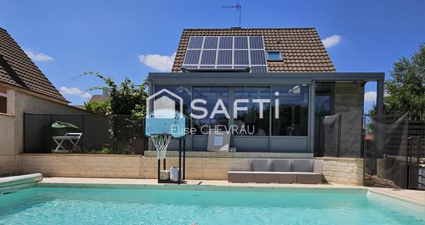 Maison individuelle, plein coeur Charnay, piscine