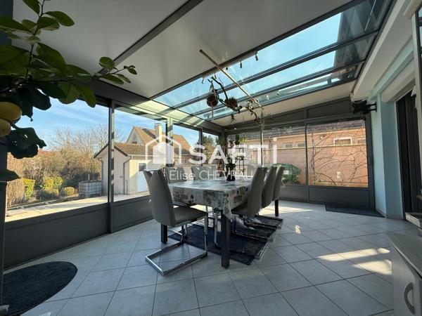 Maison individuelle, plein coeur Charnay, piscine