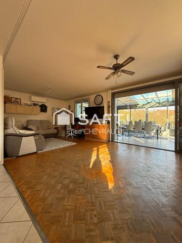 Maison individuelle, plein coeur Charnay, piscine