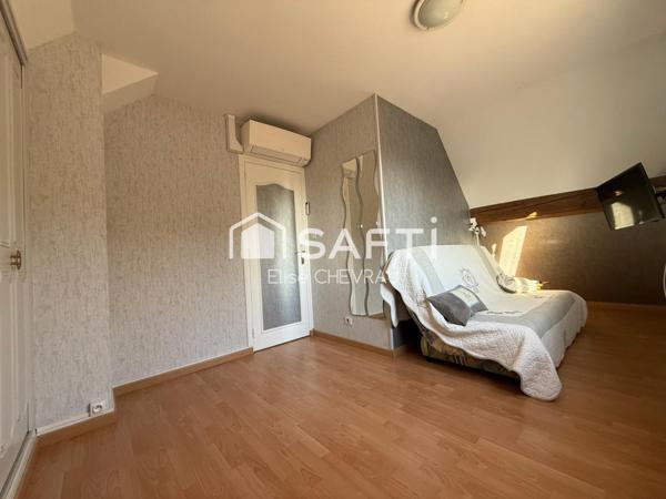 Maison individuelle, plein coeur Charnay, piscine