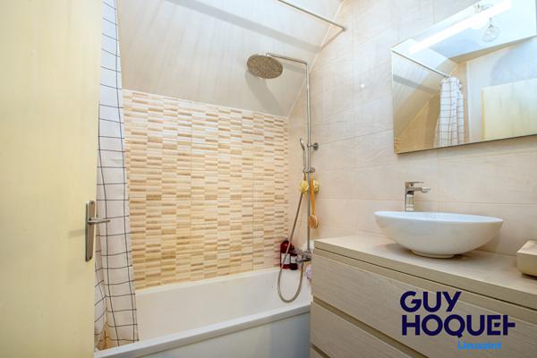 Appartement 4 pièces (91 m²) à vendre à MOISSY CRAMAYEL box+place de parking