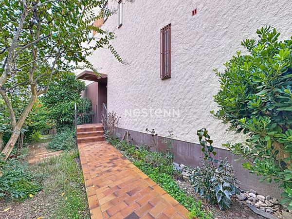 Maison à vendre à Perpignan de 170m2 - Secteur La Lunette en 4 faces et garage double.