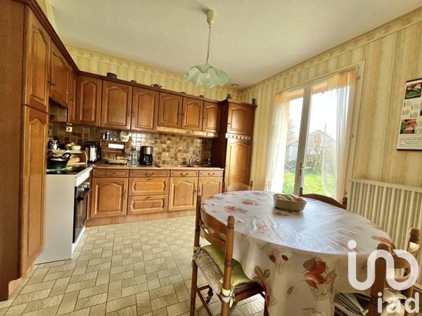 Maison à vendre 4 pièces 90 m² Sainte-Suzanne-sur-Vire