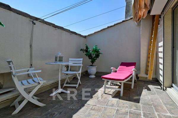 Hôtel Particulier du XVIIIème avec patio et terrasse