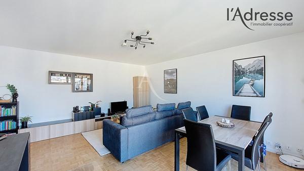 PUTEAUX / QUARTIER PRESSENSE - RIVES DE SEINE Appartement 3 pièces 73m² DERNIER ETAGE avec cave et parking