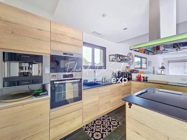 Exceptionnelle maison contemporaine R+1 de 142m², 3 chambres, avec garage