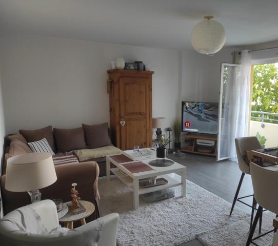 Appartement à SAINT-JEAN-D'ANGELY, 17400 - 2 pièces 49m²