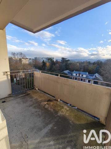 Location appartement 3 pièces 65 m² Tarbes
