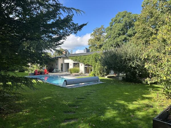 MAISON D'EXCEPTION-6P- 26 ARES-REBBERG-CALME PISCINE-10 mn GARE A PIED