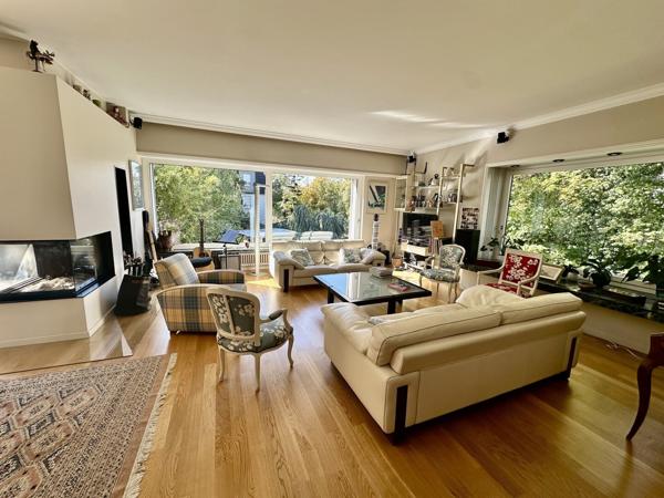 MAISON D'EXCEPTION-6P- 26 ARES-REBBERG-CALME PISCINE-10 mn GARE A PIED