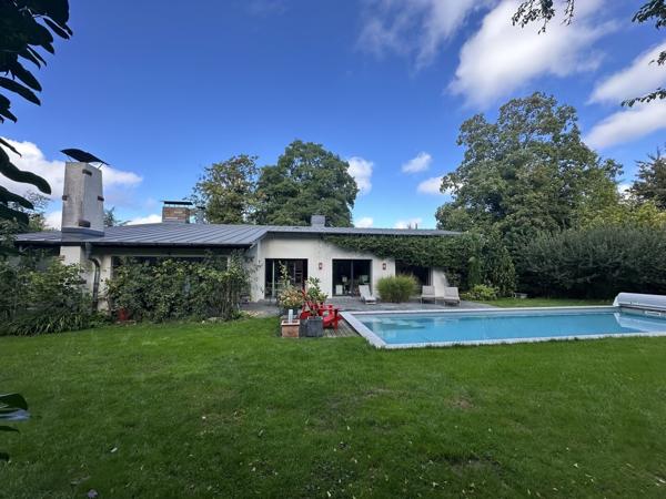 MAISON D'EXCEPTION-6P- 26 ARES-REBBERG-CALME PISCINE-10 mn GARE A PIED