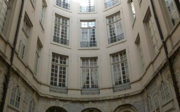 Appartement à louer    1 pièce • 24,42 m2 Lyon 2