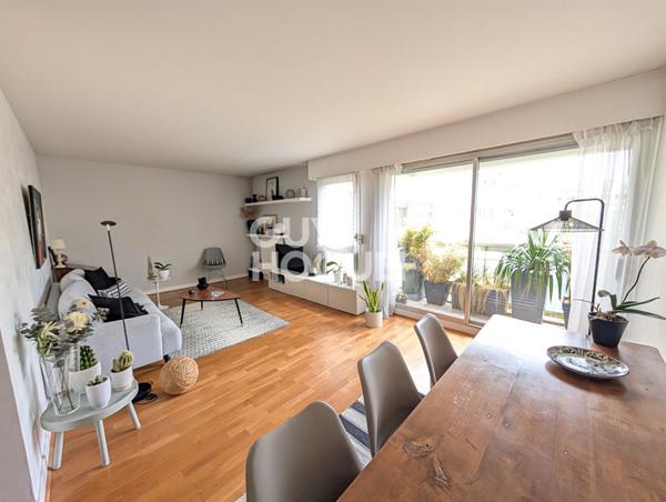 GRAND 3 PIECES 82 m2 TRES BON ETAT BAILLY