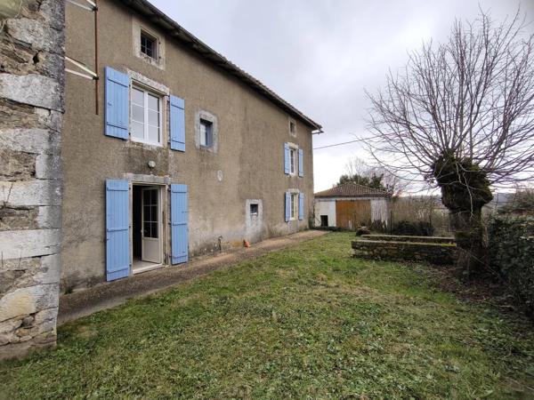 Charmante maison à Genouillac (Terre de Haute-Charente)**