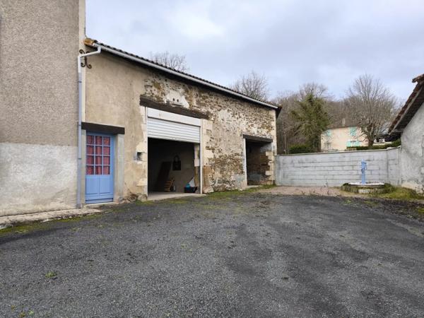 Charmante maison à Genouillac (Terre de Haute-Charente)**