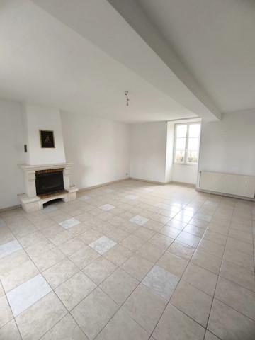 Charmante maison à Genouillac (Terre de Haute-Charente)**