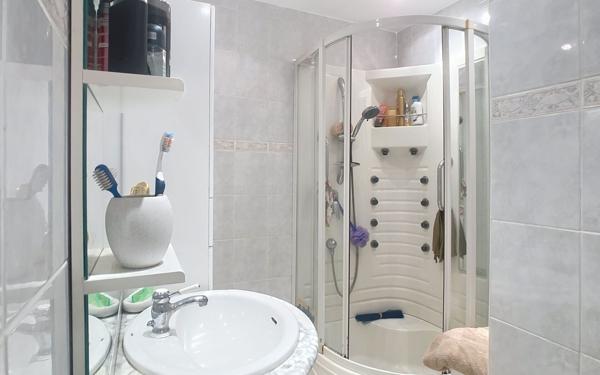 Appartement à vendre    3 pièces • 58,81 m2 Juan-les-Pins - Antibes