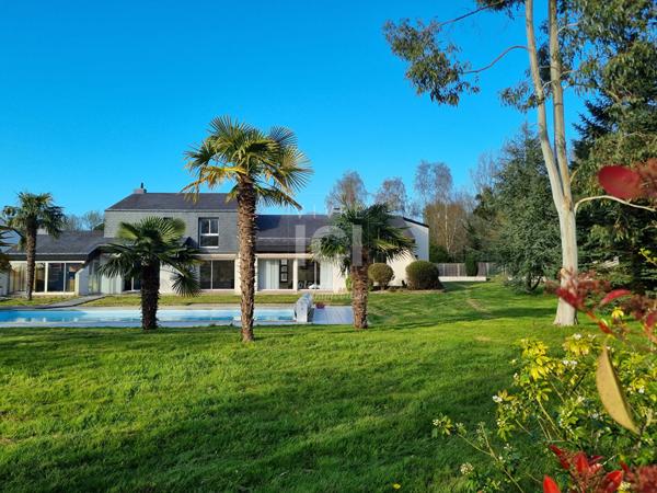 Maison 280m² - LA JOALLIERE - terrain plus de 7000m²