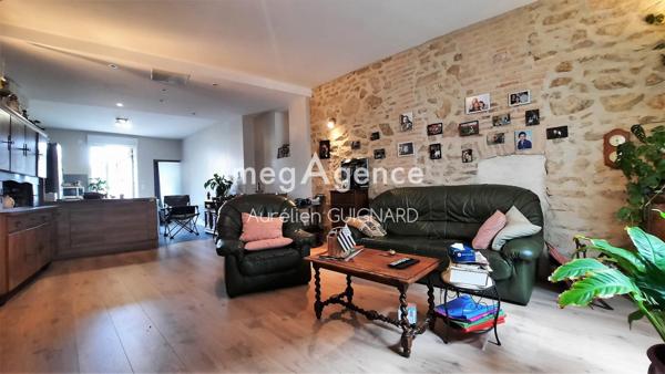 Immeuble à BRESSUIRE, 79300 - 132m²