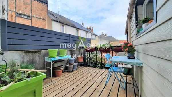 Immeuble à BRESSUIRE, 79300 - 132m²