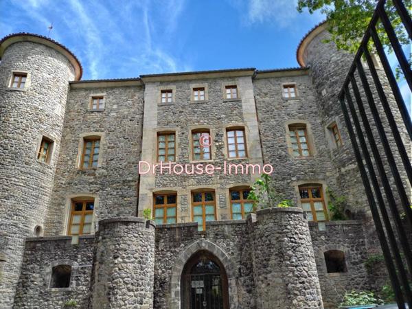 Château à vendre 45 pièces de 883 m²