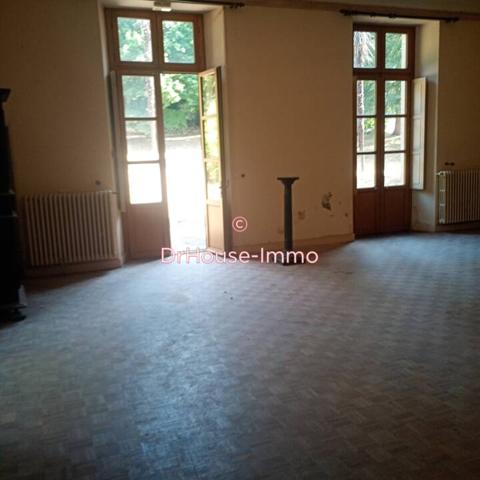 Château à vendre 45 pièces de 883 m²