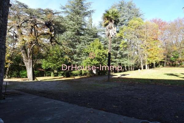 Château à vendre 45 pièces de 883 m²