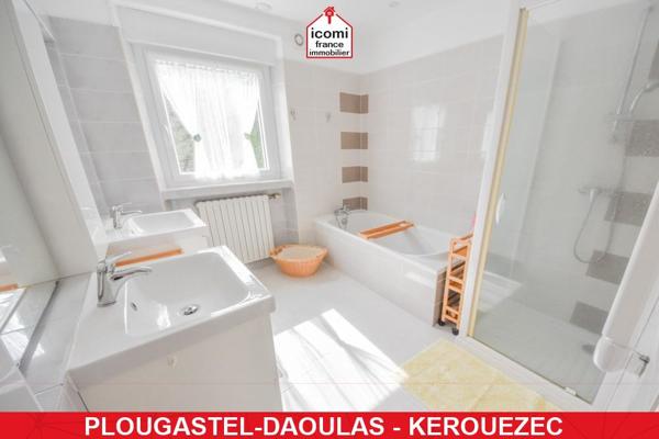 A VENDRE - MAISON INDIVIDUELLE T7 229M² DE 1971 - BELLES PRESTATIONS - 5 CHAMBRES - SOUS-SOL COMPLET - AUCUNS TRAVAUX - TERRAIN DE 1235M²