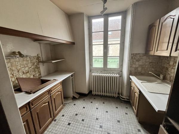Immeuble à vendre 47 500 € Châteaumeillant 150 m² DPE