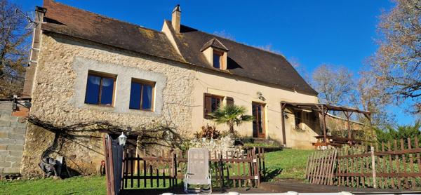 Maison en pierre proche du Bugue de 155 m2