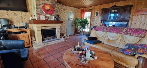 Maison en pierre proche du Bugue de 155 m2