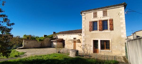 Garat. Maison 125 m² avec dépendance à réhabiliter